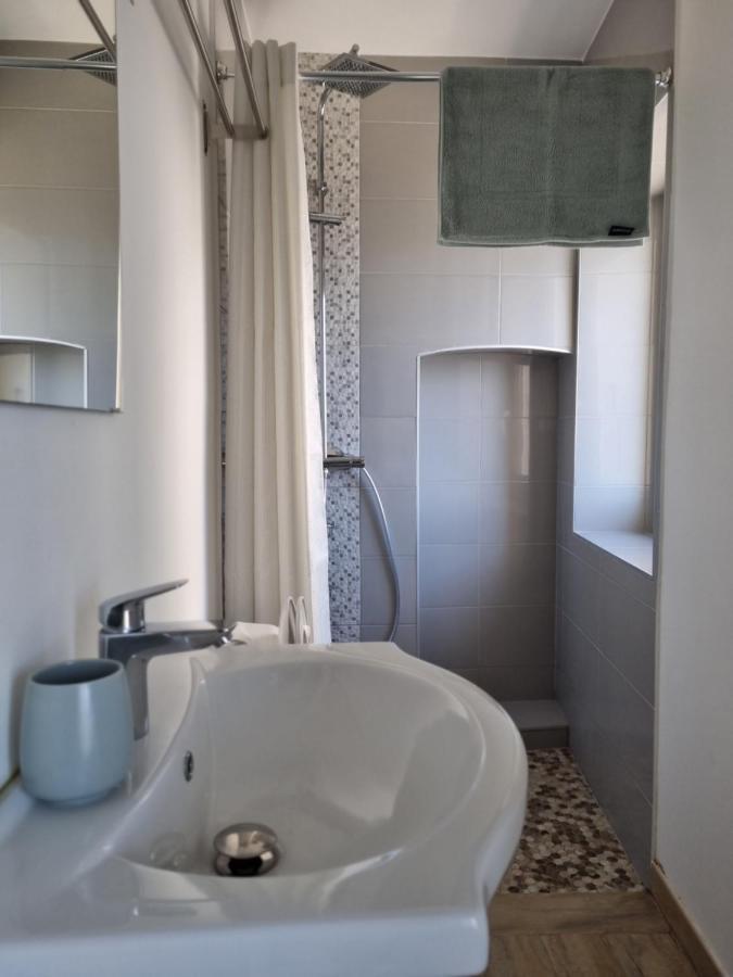Chez Dume Apartment Bonifacio  Luaran gambar