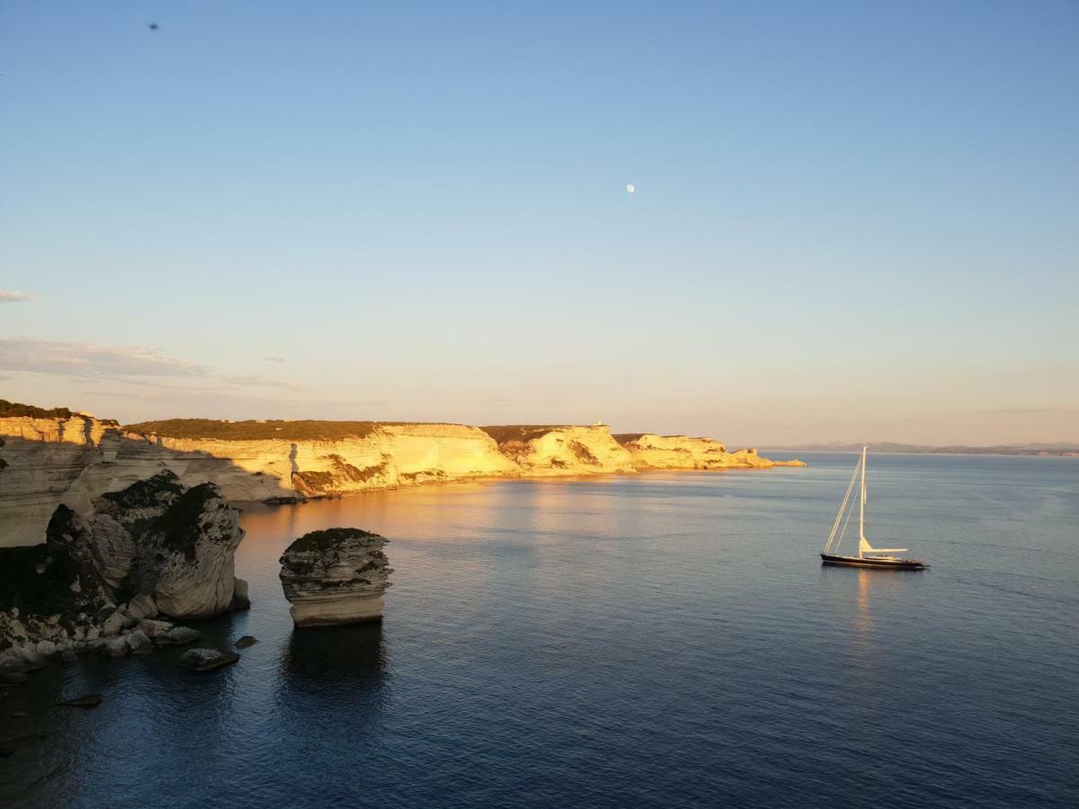 Chez Dume Apartment Bonifacio  Luaran gambar